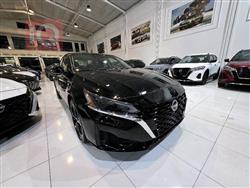 نيسان ألتيما